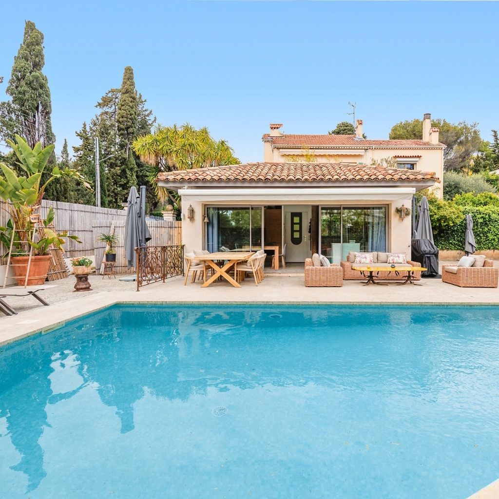 Superbe villa avec piscine, du catalogue de la conciergerie de luxe Upstays